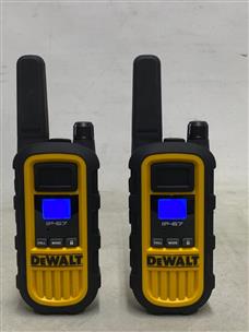 OPEN BOX DEWALT 22 CHANNEL TWO WAY RADIO WALKIE TALKIES DXFRS800